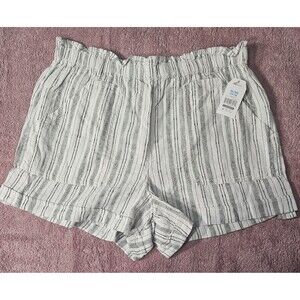 NWT Time and Tru Womens Size (16-18)   White and Black Striped Shorts Elastic